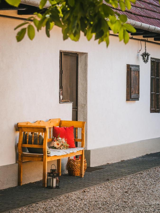 Ferienwohnung A Mi Kishazunk Vendeghaz Szomod Exterior foto